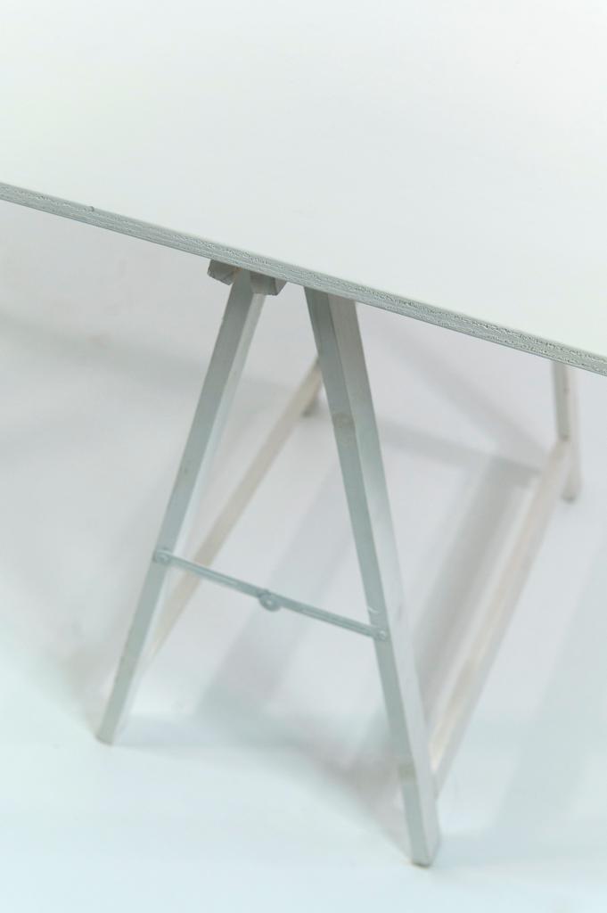 TAVOLO SHABBY CON CAVALLETTO_2